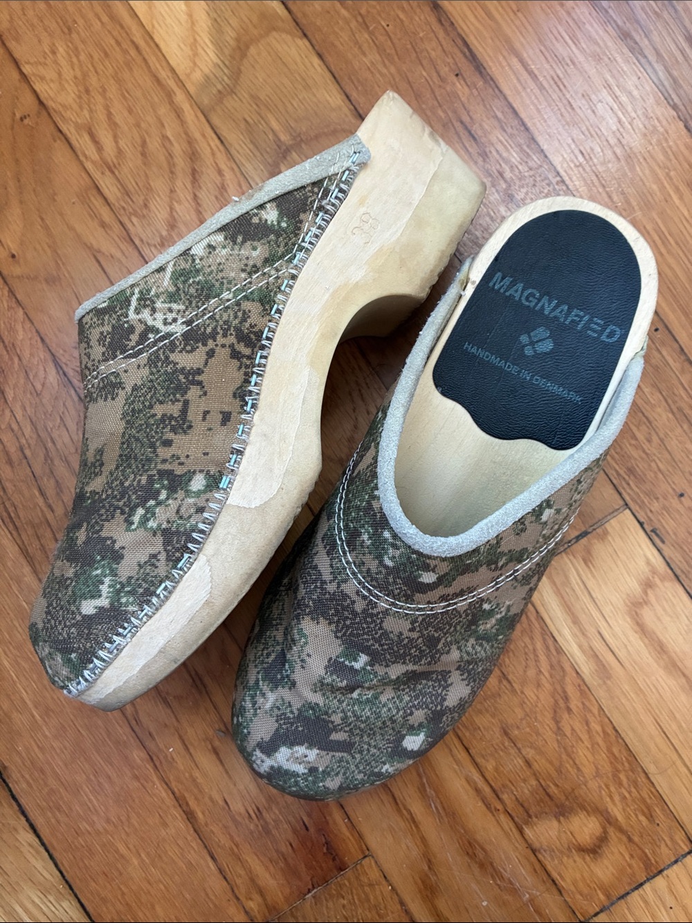 Magnafied Clogs Womens 38 8 Wood Sole Danish Denmark Green Camo 2" Handmade